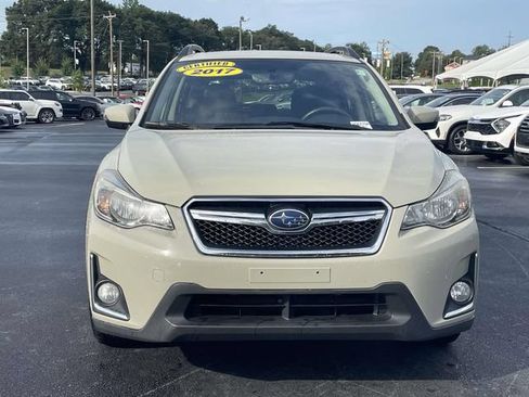 Used 2017 Subaru Crosstrek 2.0i Limited AWD/4WD image 2