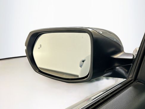 Used 2022 Honda CR-V EX-L image 16