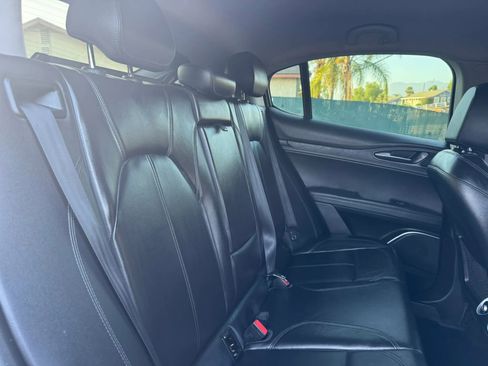 Used 2019 Alfa Romeo Stelvio RWD image 23