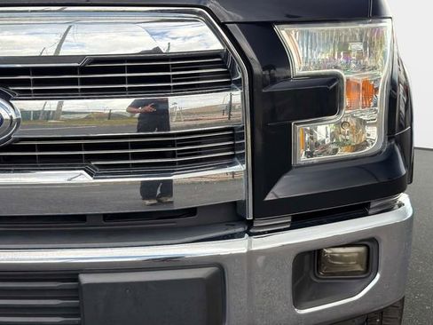 Used 2017 Ford F150 Lariat image 9