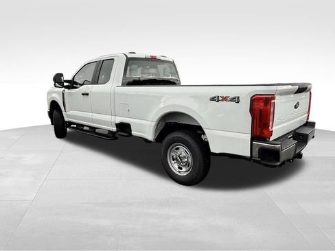 New 2026 Ford F250 XL w/ XL Chrome Package image 2
