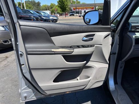 Used 2014 Honda Odyssey LX image 14
