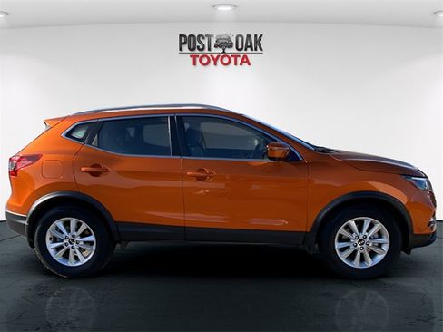 Used 2021 Nissan Rogue Sport SL w/ Premium Package image 8