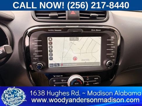 Used 2015 Kia Soul + w/ Audio Package FWD image 10
