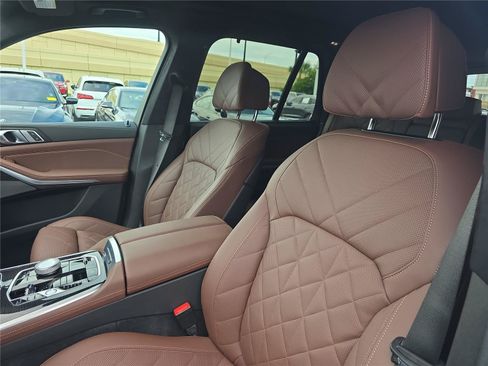 Used 2024 BMW X5 xDrive50e w/ Executive Package AWD/4WD image 22