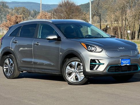 Used 2022 Kia Niro EX image 1