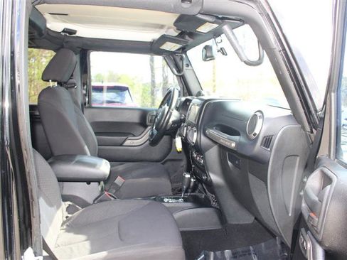 Used 2013 Jeep Wrangler Unlimited Sport image 12