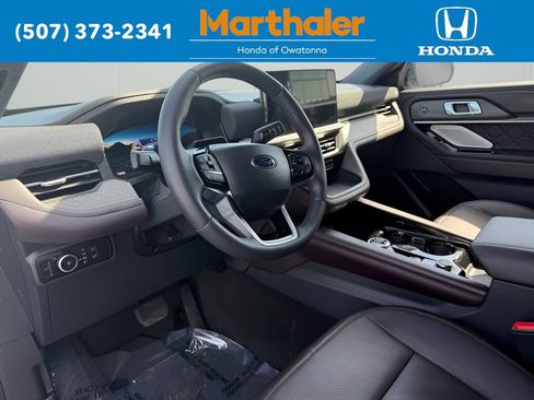 Used 2026 Ford Explorer Platinum w/ LUX Leather Package AWD/4WD image 10