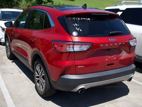 Used 2022 Ford Escape SEL FWD image 2