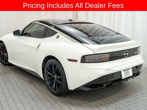 Used 2025 Nissan Z Performance w/ Floor Mat Package RWD image 5