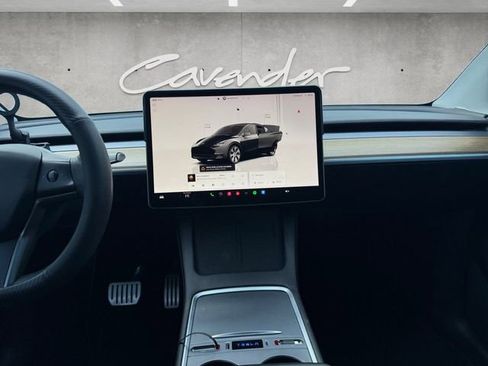 Used 2022 Tesla Model Y Performance image 3