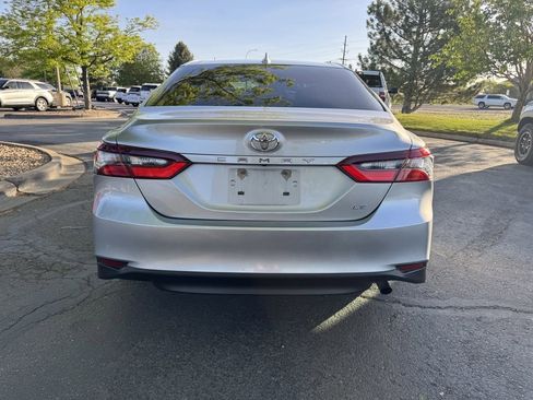 Used 2022 Toyota Camry LE FWD image 4