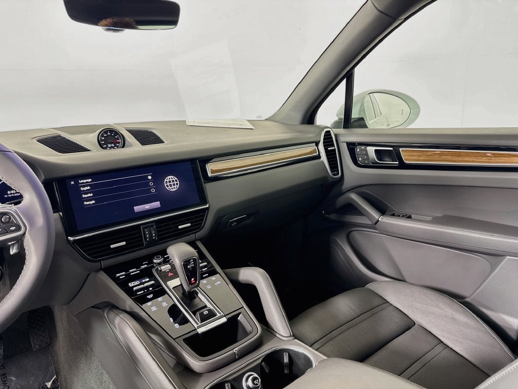 Certified 2023 Porsche Cayenne AWD/4WD image 23