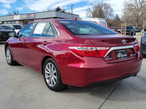 Used 2017 Toyota Camry XLE w/ Moonroof Package image 3
