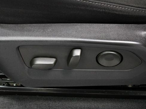 Used 2023 Chevrolet Colorado LT w/ LT Convenience Package II AWD/4WD image 23