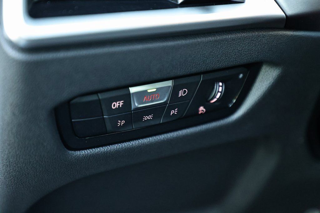 Used 2025 BMW 430i Coupe w/ M Sport Package RWD image 21