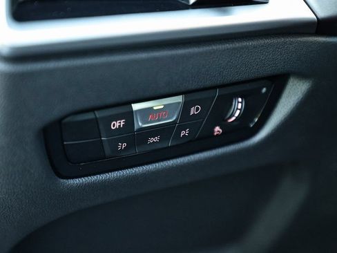 Used 2025 BMW 430i Coupe w/ M Sport Package RWD image 21