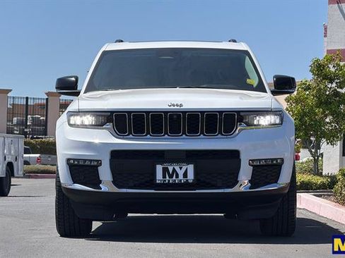 Used 2023 Jeep Grand Cherokee L Limited w/ Luxury Tech Group II AWD/4WD image 9