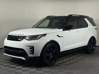 New 2025 Land Rover Discovery Dynamic SE video 2