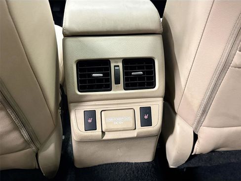 Used 2018 Subaru Outback 3.6R Limited image 26