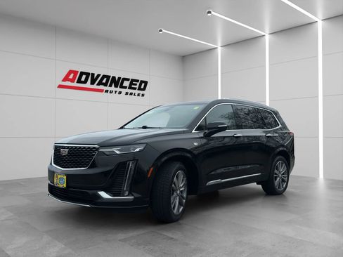Used 2021 Cadillac XT6 Premium Luxury AWD/4WD image 3