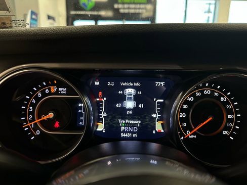 Used 2020 Jeep Gladiator Overland w/ LED Lighting Group image 20