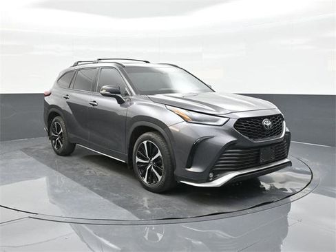 Certified 2021 Toyota Highlander XSE image 22