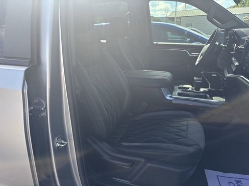 New 2025 Chevrolet Silverado 1500 RST image 23