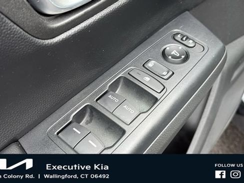 Used 2023 Honda CR-V EX image 9