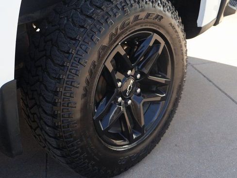 Certified 2024 Chevrolet Silverado 1500 LT Trail Boss w/ Protection Package AWD/4WD image 44