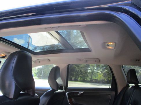 Used 2017 Volvo XC60 T5 Inscription w/ Preferred Option Package AWD/4WD image 15