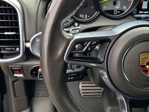 Used 2017 Porsche Cayenne S Platinum image 34