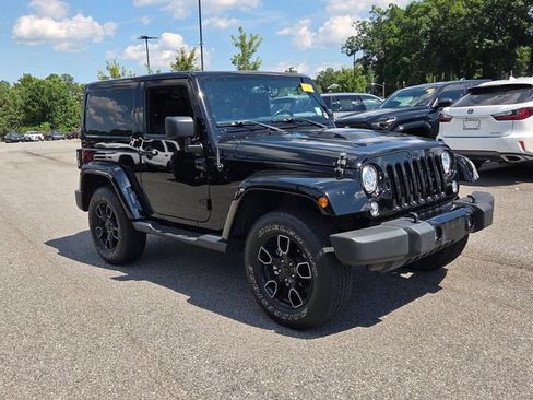 Used 2018 Jeep Wrangler Sahara AWD/4WD image 7