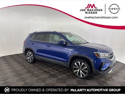 Used 2023 Volkswagen Taos SE w/ Panoramic Sunroof Package