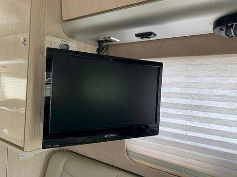 Used 2012 Mercedes-Benz Sprinter 3500 image 21