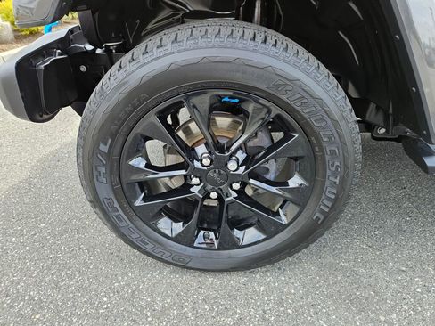 Used 2023 Jeep Wrangler Unlimited Sahara w/ Cold Weather Group image 8