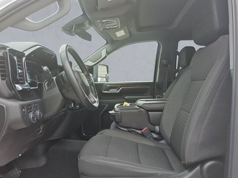 Used 2025 GMC Sierra 1500 SLT AWD/4WD image 9