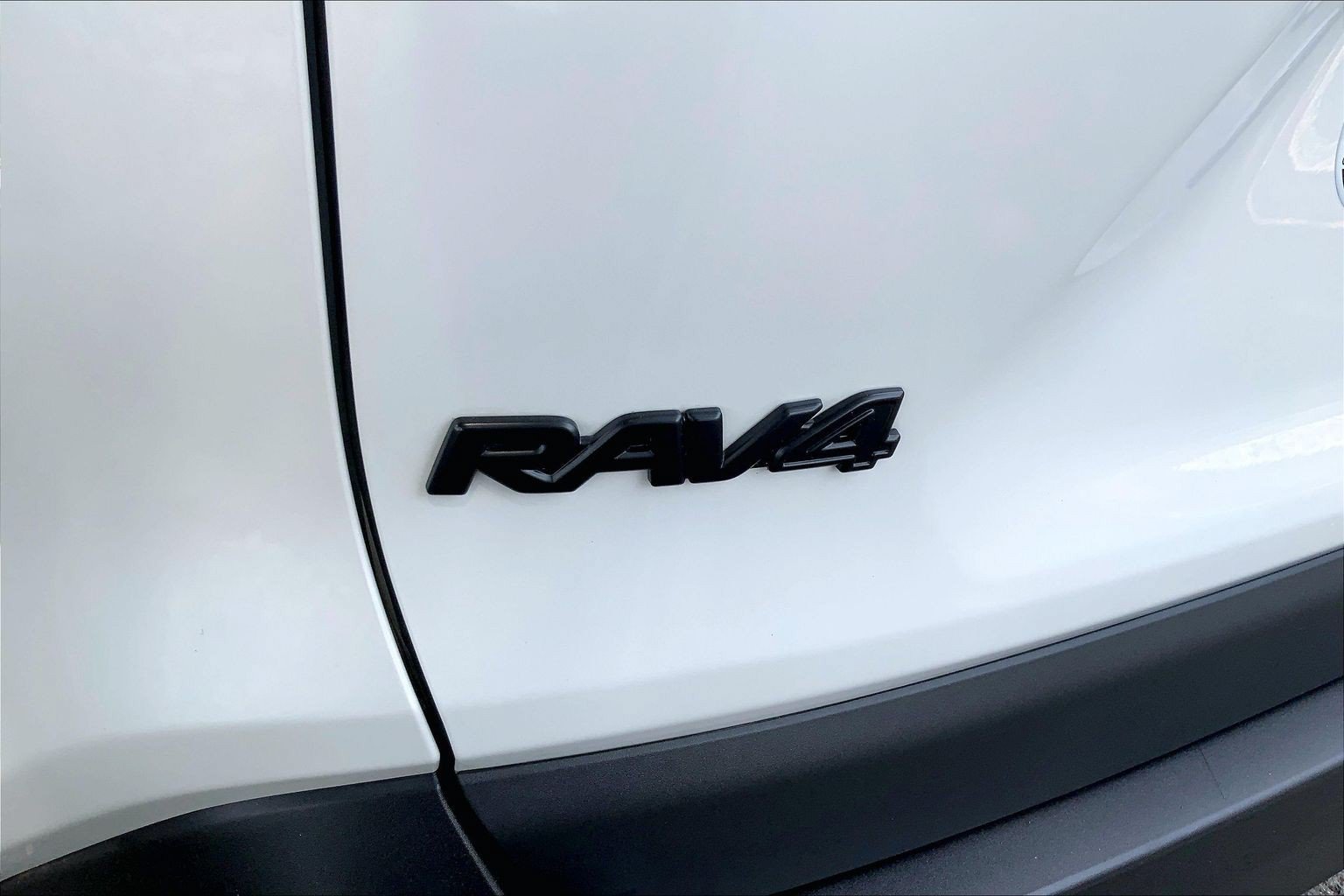 Used 2024 Toyota RAV4 XLE Premium w/ Weather Package AWD/4WD image 27