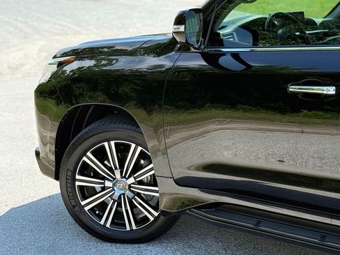Certified 2021 Lexus LX 570 4WD w/ Luxury Package image 8