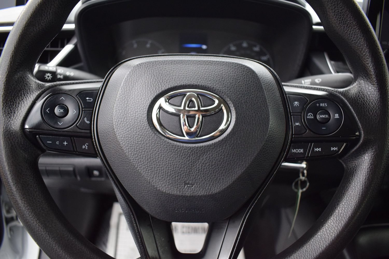 Used 2025 Toyota Corolla LE FWD image 19