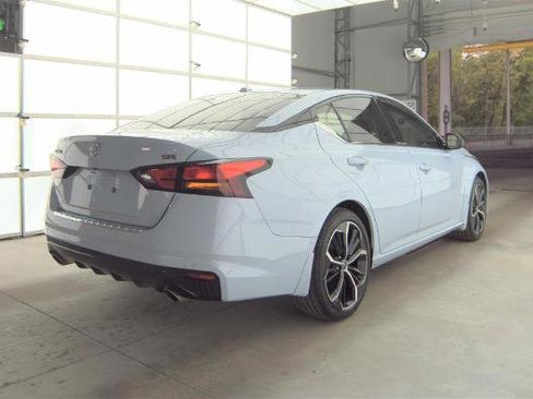Used 2023 Nissan Altima 2.5 SR FWD image 4