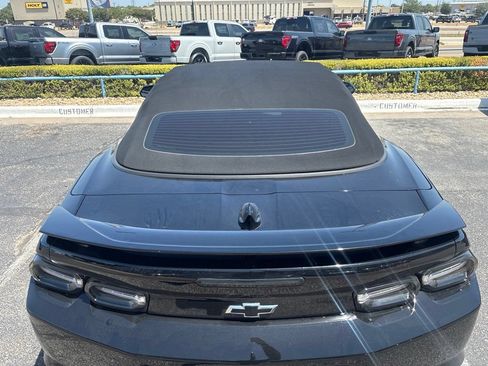 Used 2021 Chevrolet Camaro SS RWD image 7