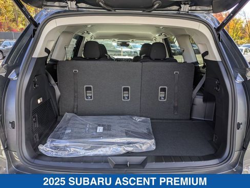 Certified 2025 Subaru Ascent Premium image 18