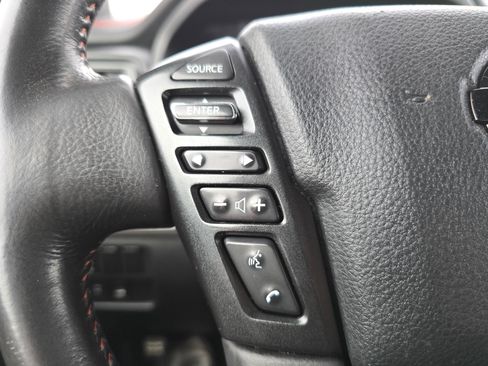 Used 2021 Nissan Titan PRO-4X w/ Pro-4x Convenience Package image 21