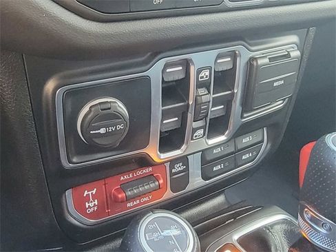 Used 2024 Jeep Gladiator Mojave image 26