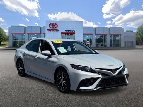 Certified 2023 Toyota Camry SE FWD image 2