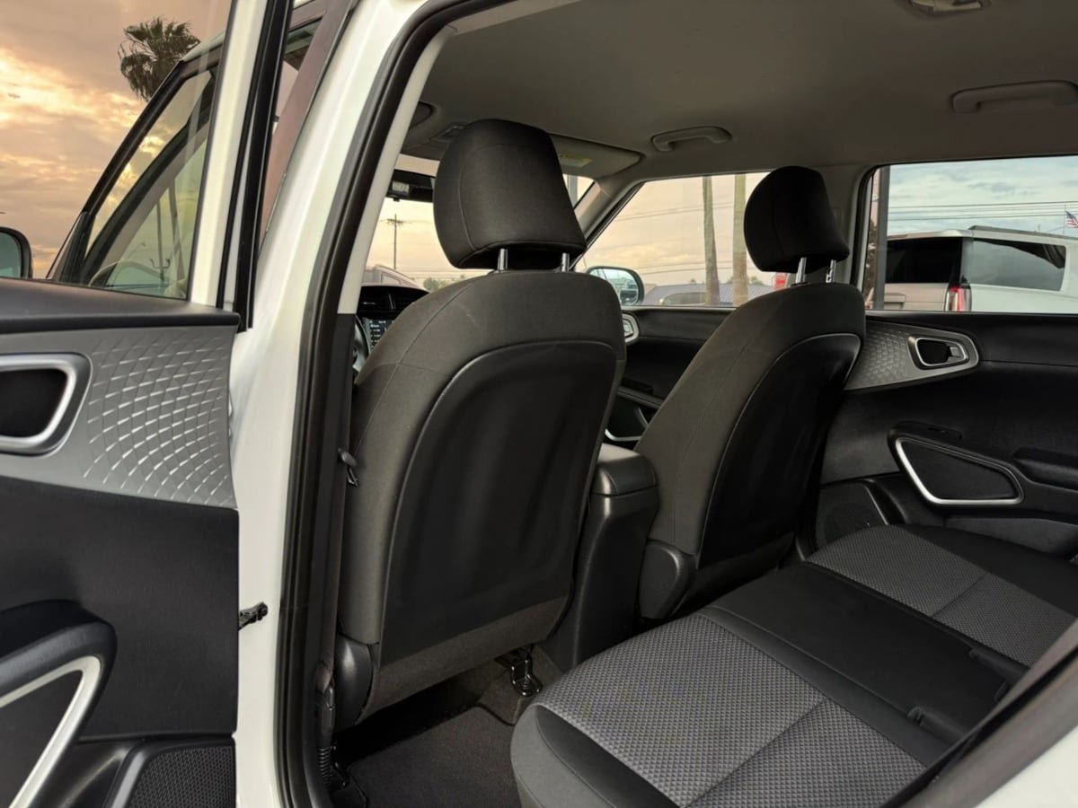 Used 2020 Kia Soul X-Line FWD image 41