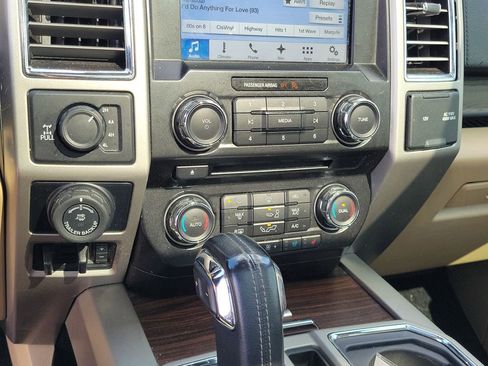 Used 2016 Ford F150 Lariat AWD/4WD image 28