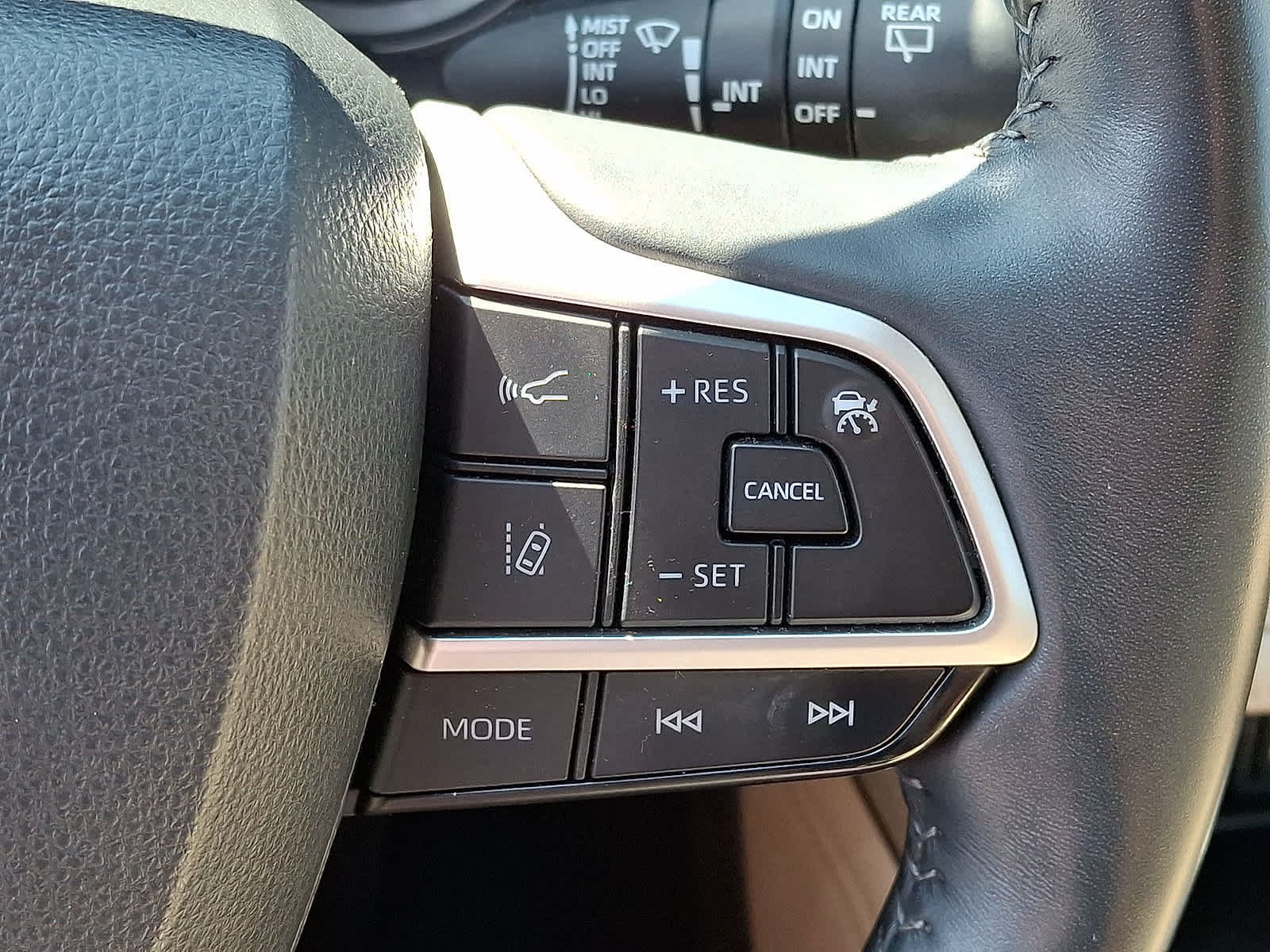 Used 2022 Toyota Highlander Limited AWD/4WD image 24