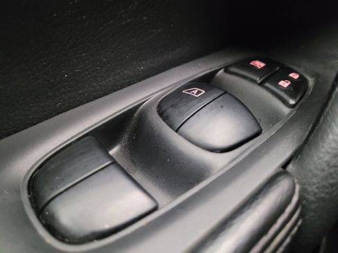 Used 2016 Nissan Rogue SL w/ SL Premium Package FWD image 27